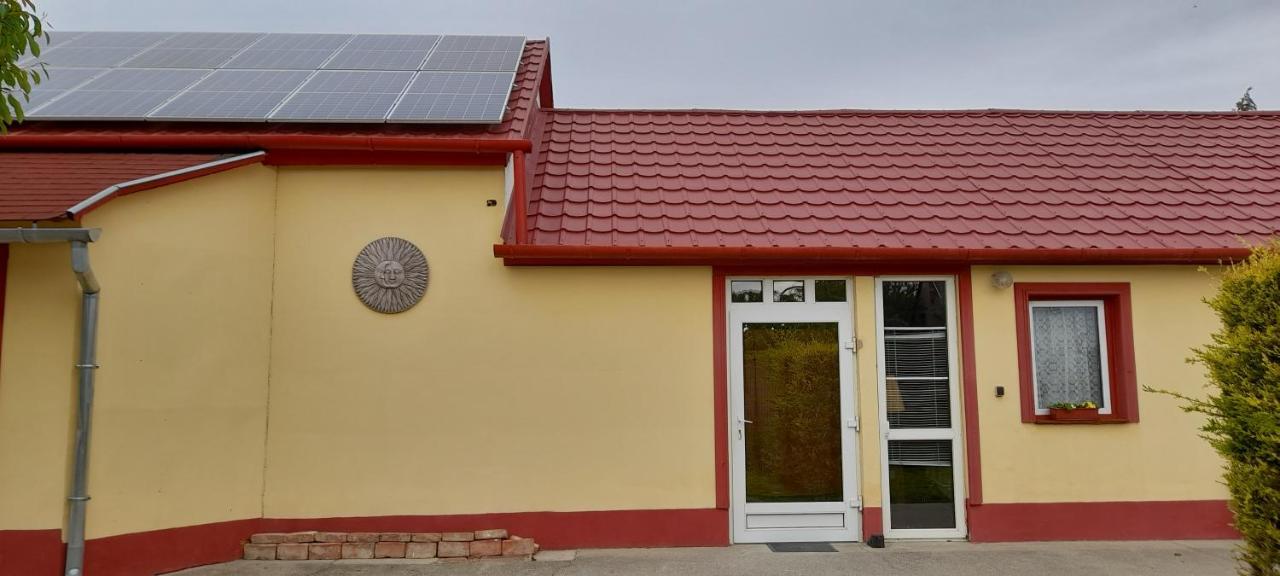Kalandor szállás Kozarmisleny Exterior foto