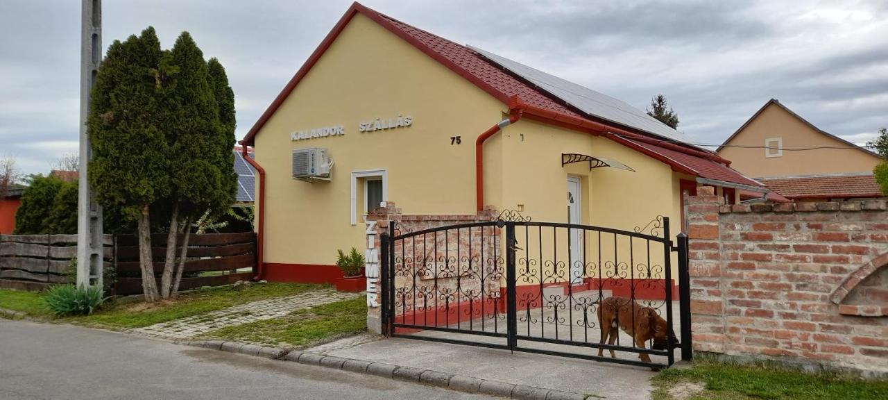 Kalandor szállás Kozarmisleny Exterior foto