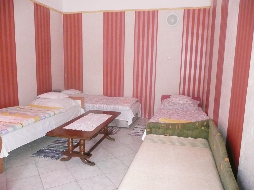Kalandor szállás Kozarmisleny Exterior foto