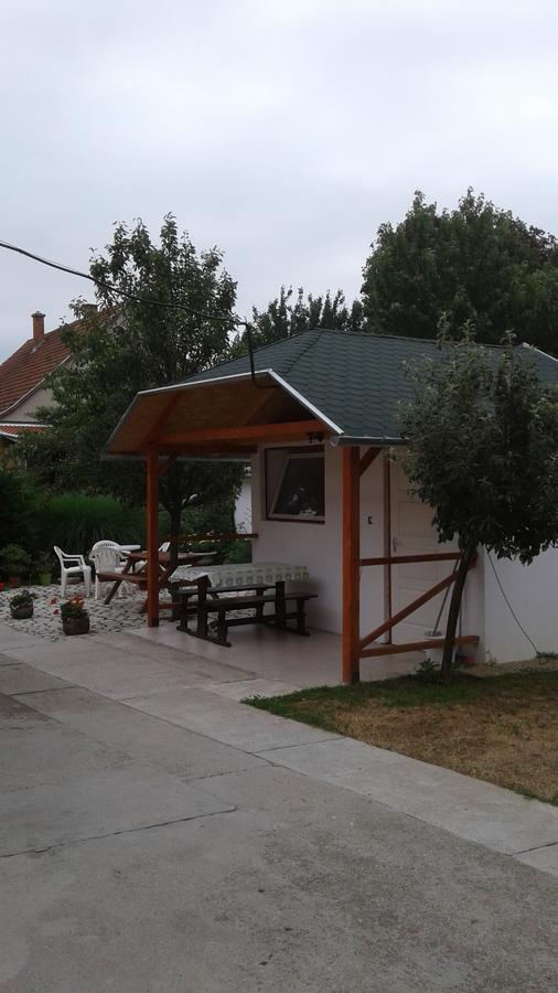 Kalandor szállás Kozarmisleny Exterior foto